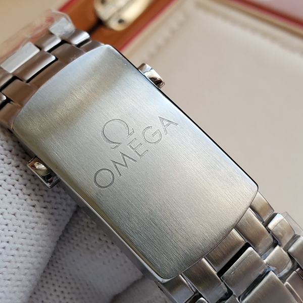 オメガ時計全体デザイン